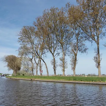 Houseboat Tiny Griffin Nieuwpoort