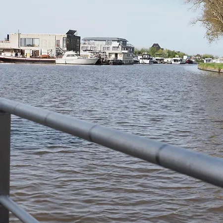 Houseboat Tiny Griffin Nieuwpoort