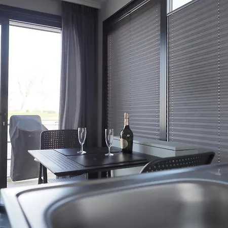 Houseboat Tiny Griffin * Nieuwpoort