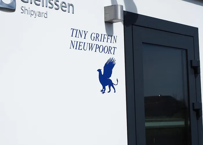 Houseboat Tiny Griffin Tekne *